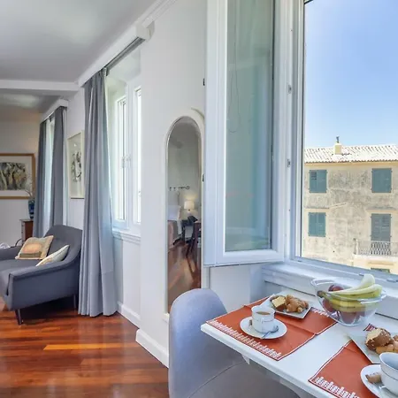 Dousmani Corfu Old Town Apartment