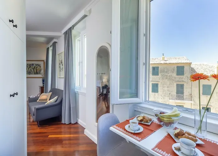 Dousmani Corfu Old Town Lejlighed